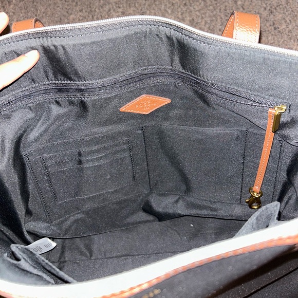 Fossil Tote - Picture 6 of 14